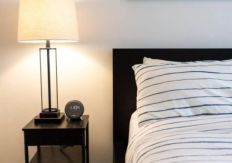 Casa de Férias Welcoming Downtown Condo With Wfh Setup Balcony Toronto